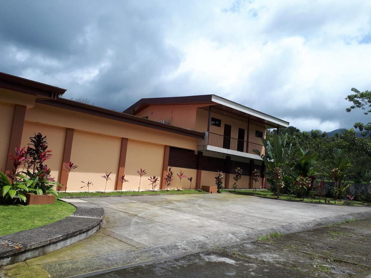 Aunty Arenal Lodge La Fortuna Dış mekan fotoğraf