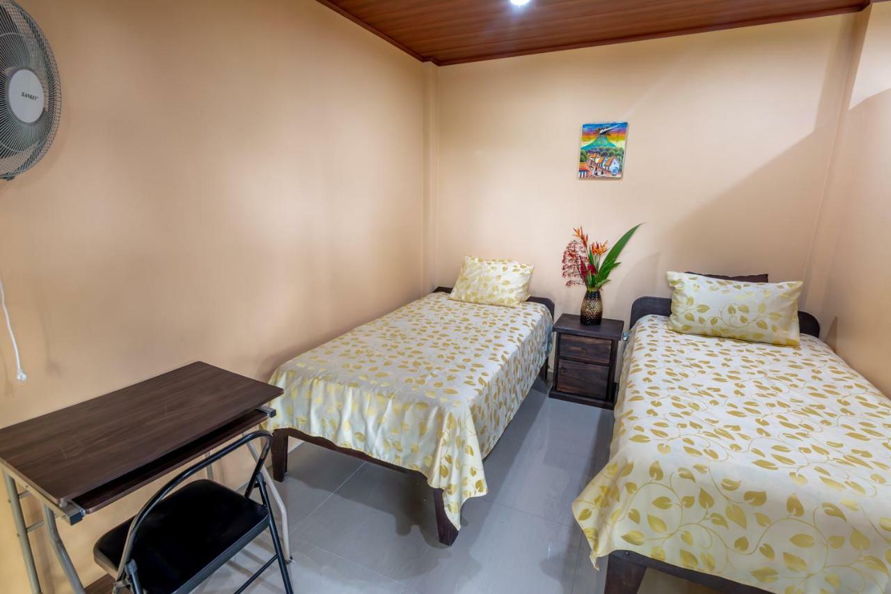 Aunty Arenal Lodge La Fortuna Dış mekan fotoğraf